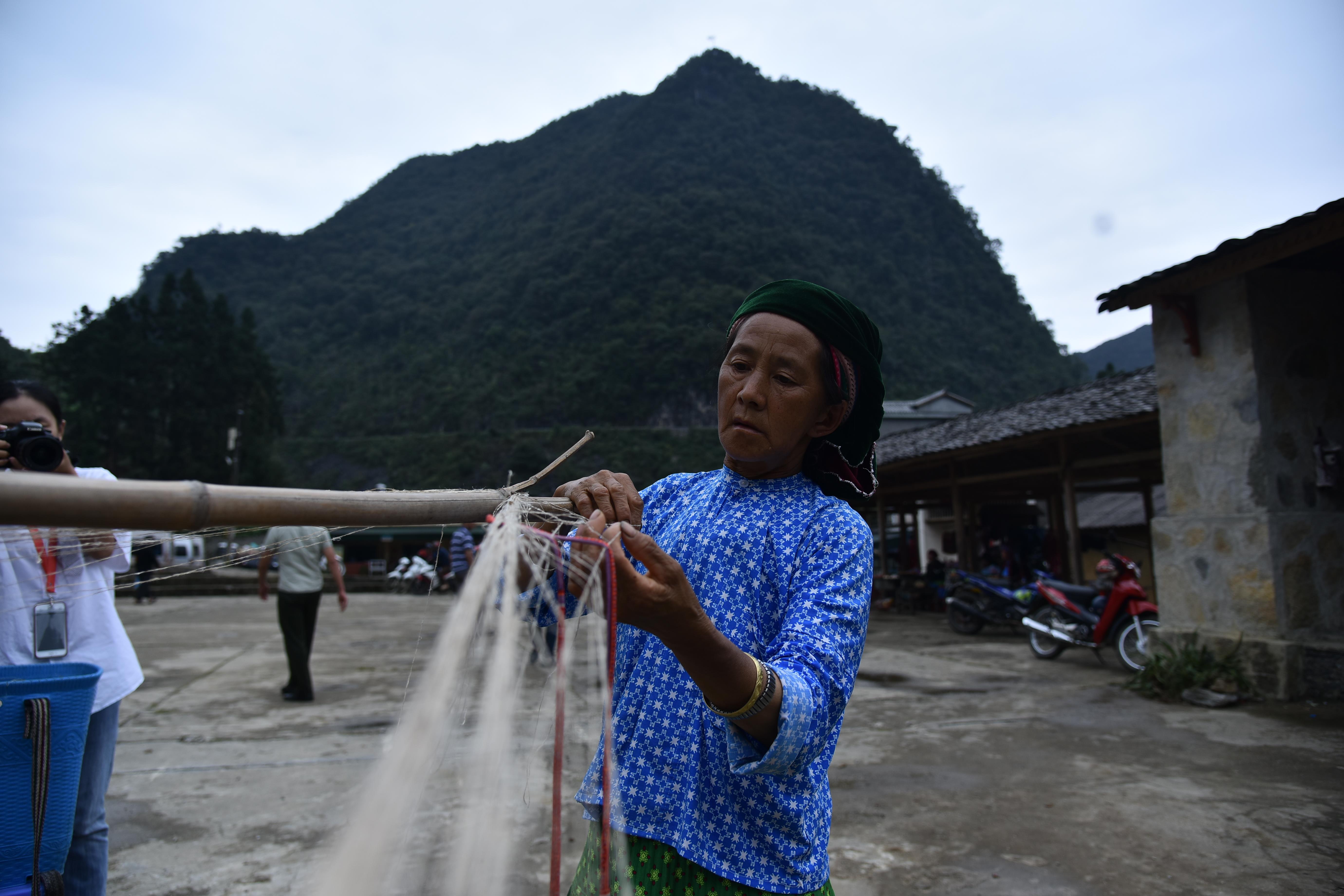 Bài 2: “Lanh Trắng” - điểm tựa cho những phụ nữ bất hạnh